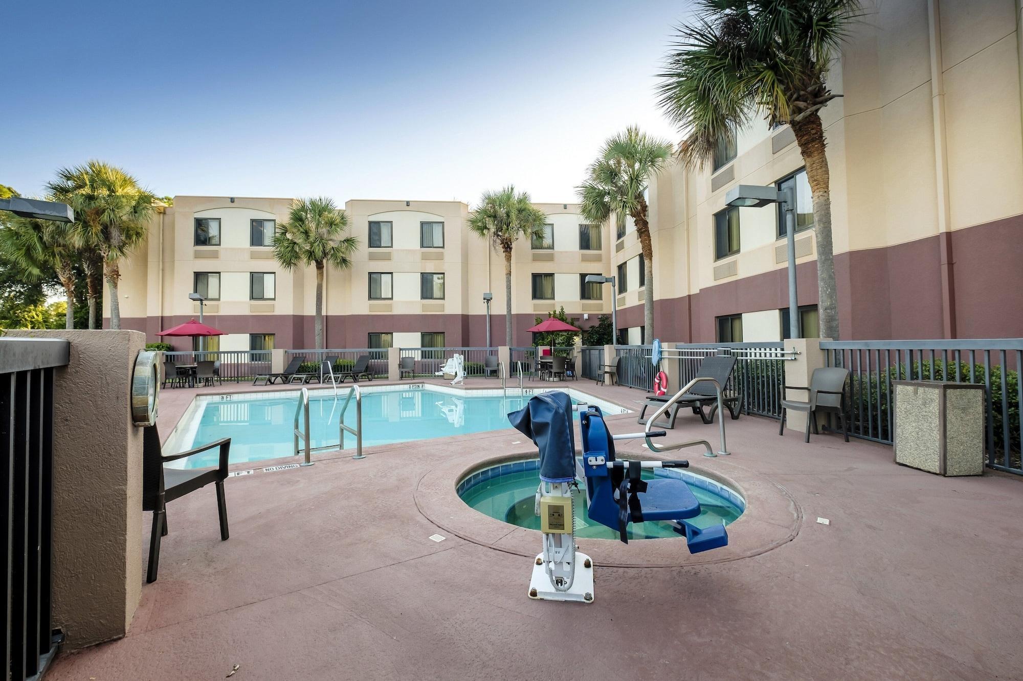 Red Roof Inn Plus+ Palm Coast Bagian luar foto